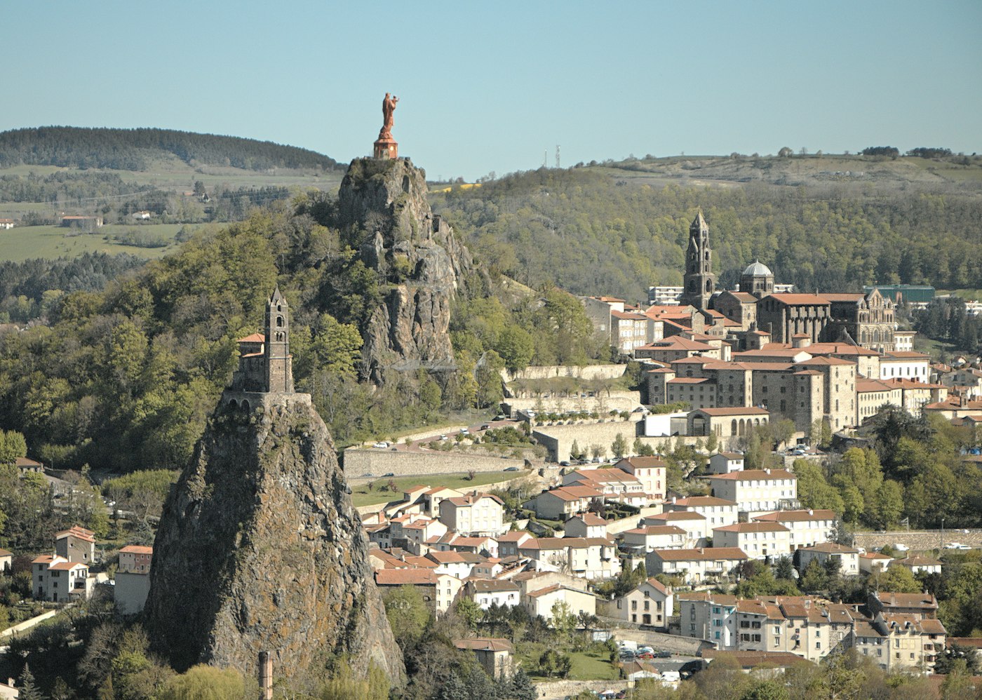 Pèlerins sur le chemin de Saint-Jacques autour du Puy-en-Velay